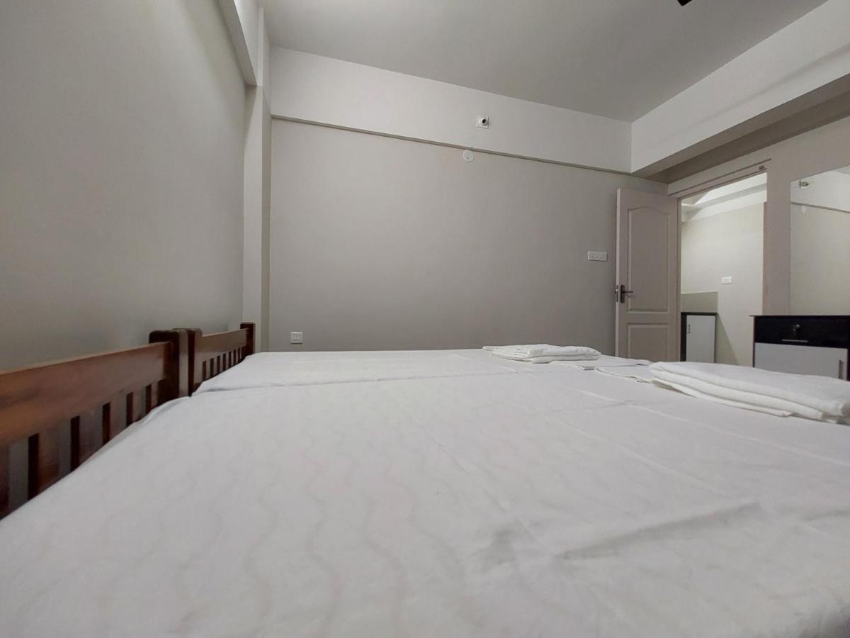 Hotel Mannat Residence Тривандрум Экстерьер фото